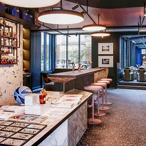 Hotel Tribe Batignolles, Paris